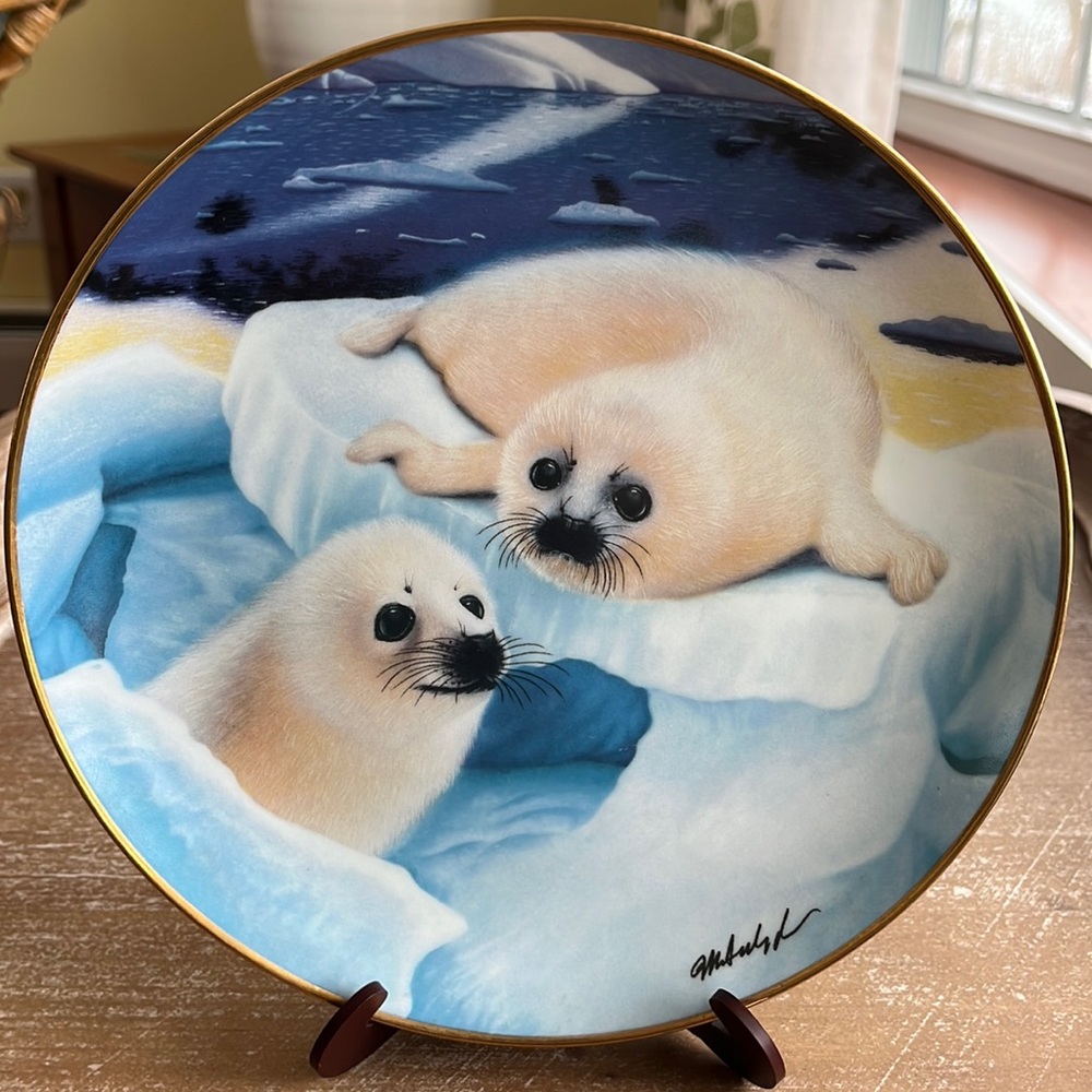 The Franklin Mint "Kissing Cousins" by Wepplo